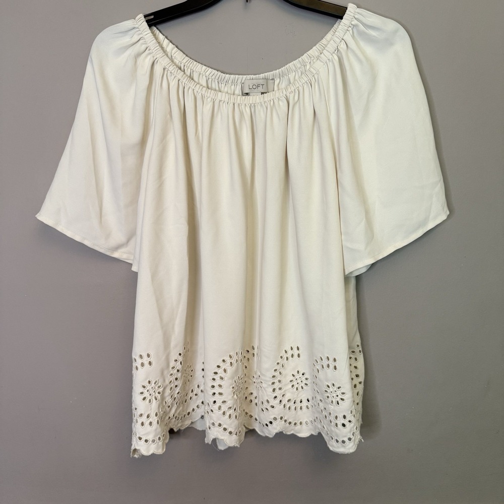Loft Women's Off The Shoulder Top With eyelet lace trim‎ Size S